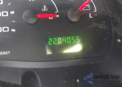 2006 Ford Econoline E350 Super Duty Van from USA, damaged, VIN 1FTSE34L26DB23445